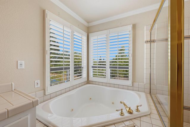 4051 Luxor Ln, Granite Bay, CA 95746