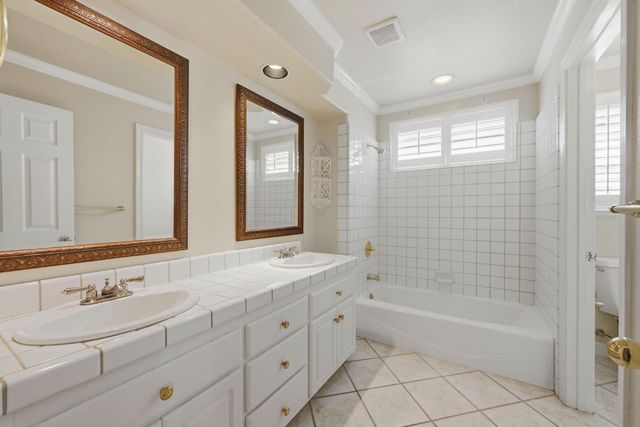 4051 Luxor Ln, Granite Bay, CA 95746