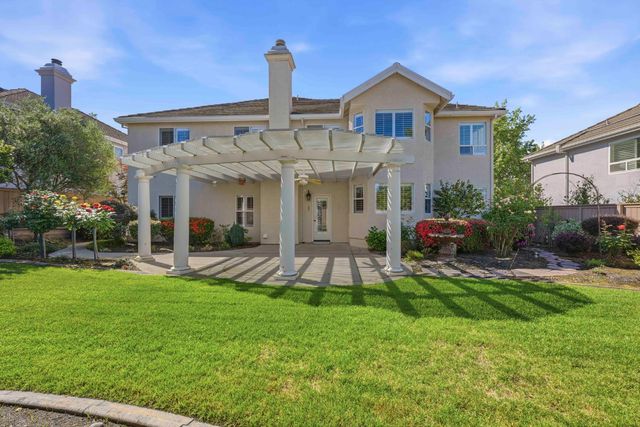 4051 Luxor Ln, Granite Bay, CA 95746