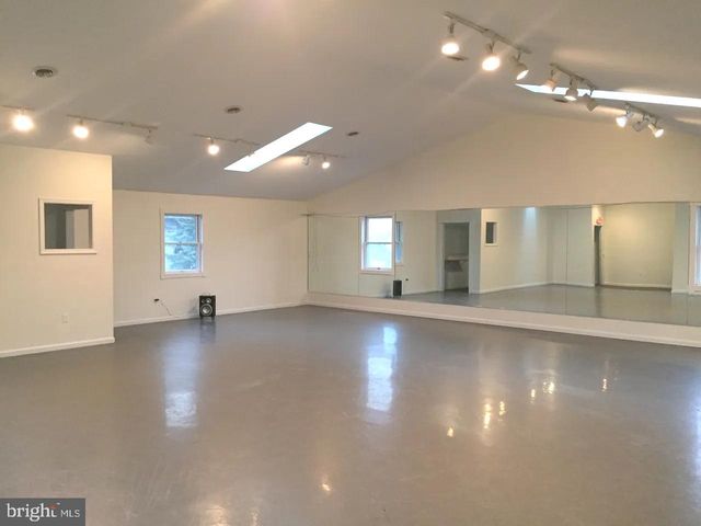 5870 EASTON RD, Pipersville, PA 18947