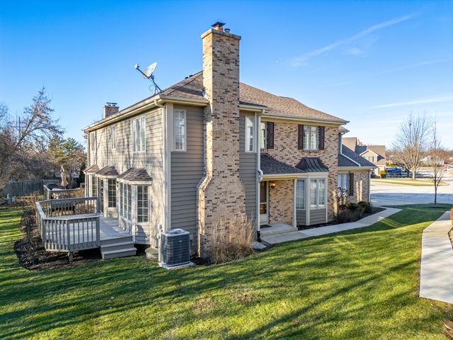 1N020 Prairie Path Lane, Winfield, IL 60190