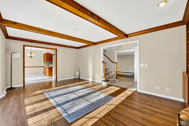 1N020 Prairie Path Lane, Winfield, IL 60190