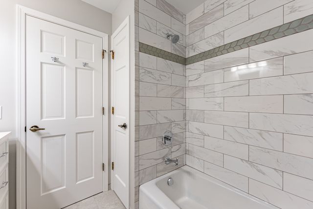 1N020 Prairie Path Lane, Winfield, IL 60190