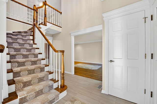 1N020 Prairie Path Lane, Winfield, IL 60190