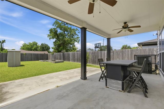 8419 Observatory Street, Houston, TX 77088