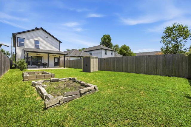 8419 Observatory Street, Houston, TX 77088