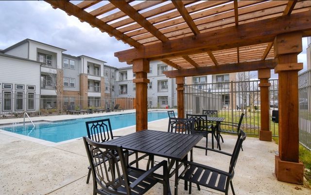 4800 W Illinois Avenue 3111, Dallas, TX 75211