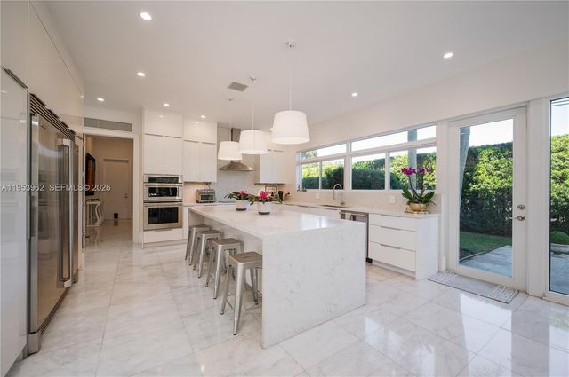 6355 SW 114th Street -, Pinecrest, FL 33156