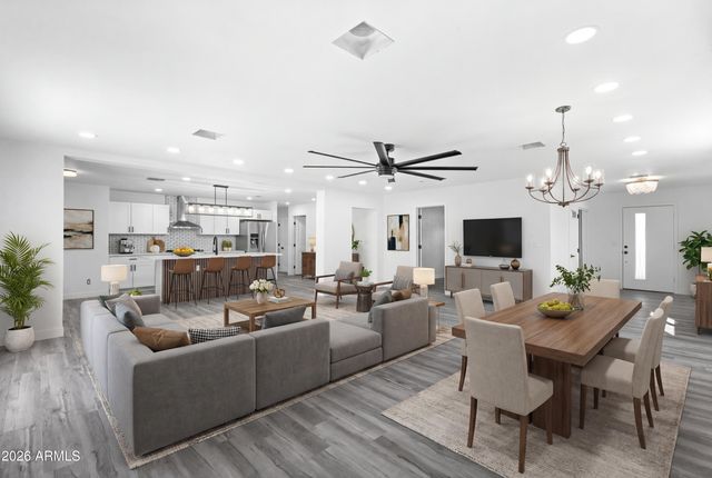 2914 N 81ST Avenue, Phoenix, AZ 85033