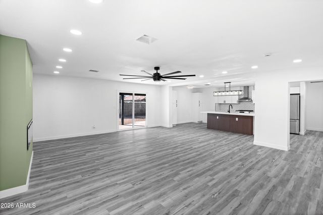 2914 N 81ST Avenue, Phoenix, AZ 85033