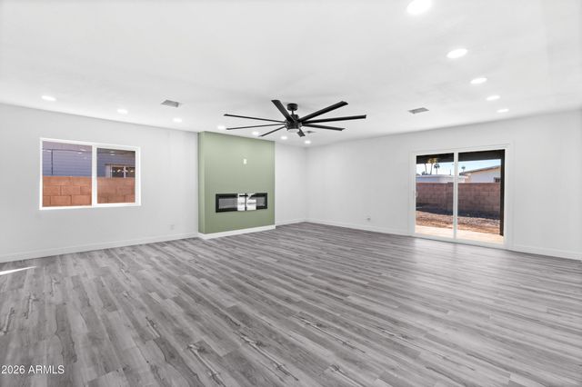 2914 N 81ST Avenue, Phoenix, AZ 85033