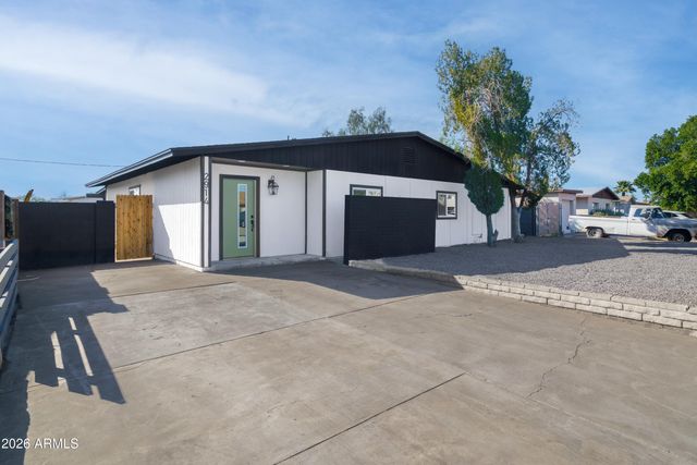 2914 N 81ST Avenue, Phoenix, AZ 85033