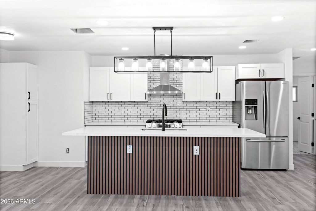 2914 N 81ST Avenue, Phoenix, AZ 85033