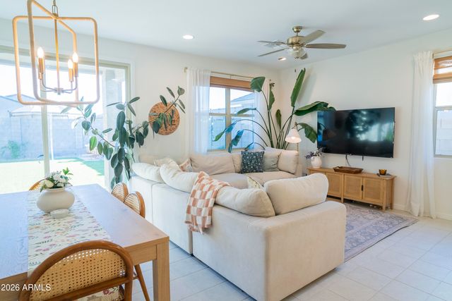 6739 W PEDRO Lane, Laveen, AZ 85339