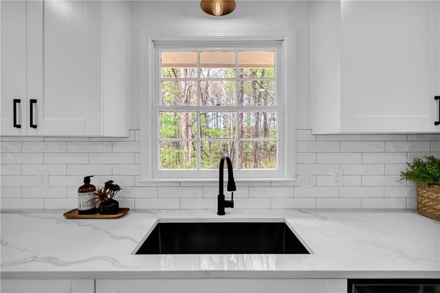 271 Mccowan Circle, Rockmart, GA 30153