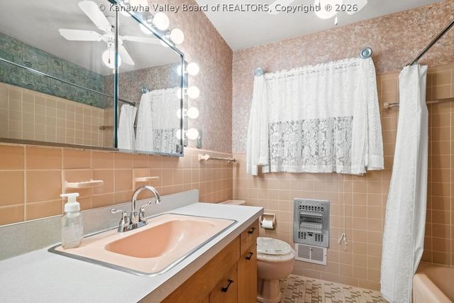 1529 Summit Drive, Charleston, WV 25302