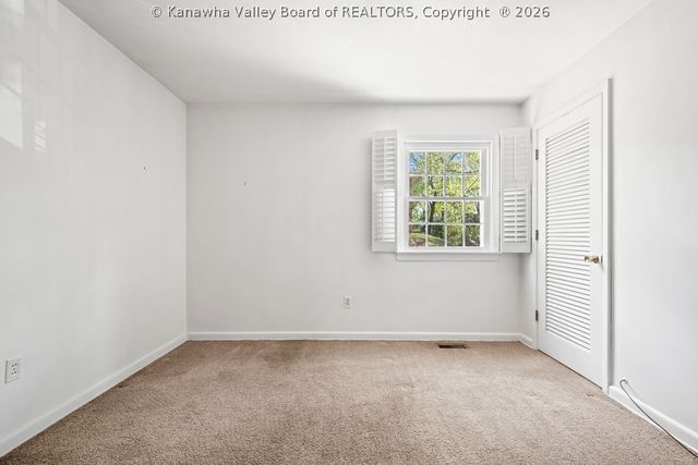 1529 Summit Drive, Charleston, WV 25302
