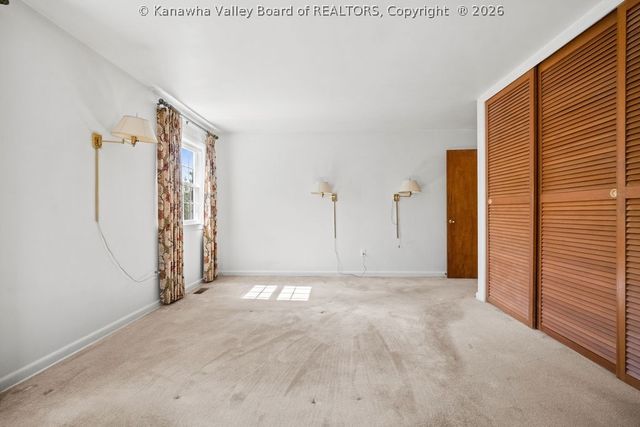 1529 Summit Drive, Charleston, WV 25302