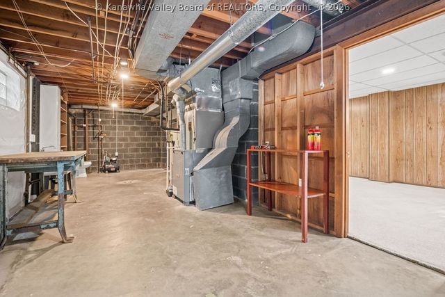1529 Summit Drive, Charleston, WV 25302
