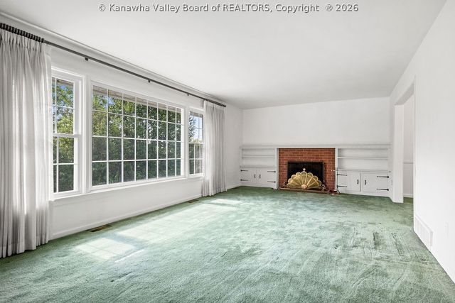 1529 Summit Drive, Charleston, WV 25302