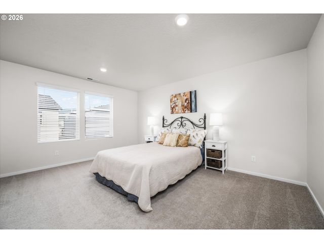 2938 FENYA St, Springfield, OR 97477