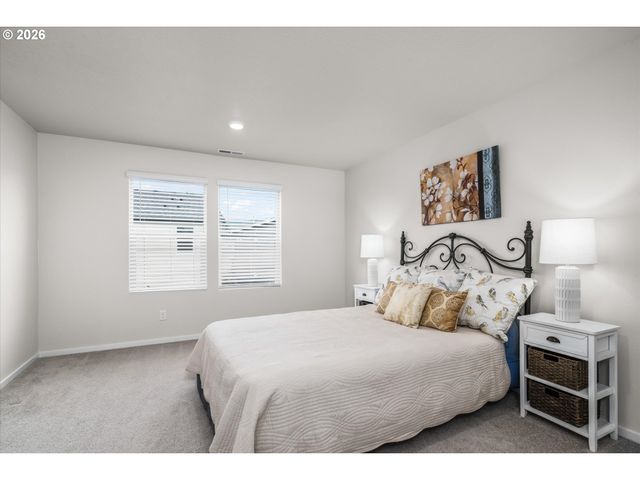 2938 FENYA St, Springfield, OR 97477