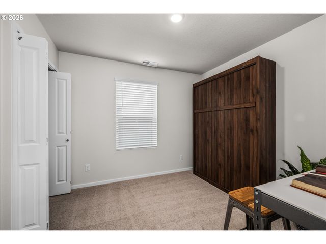 2938 FENYA St, Springfield, OR 97477