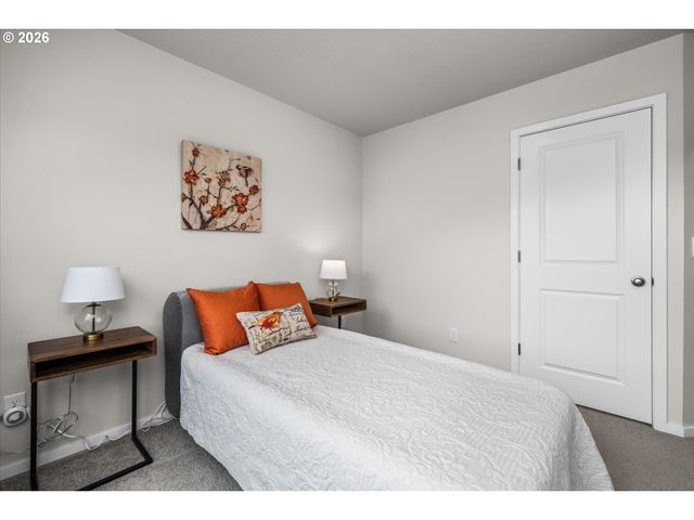 2938 FENYA St, Springfield, OR 97477