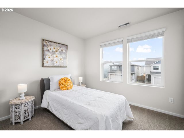 2938 FENYA St, Springfield, OR 97477