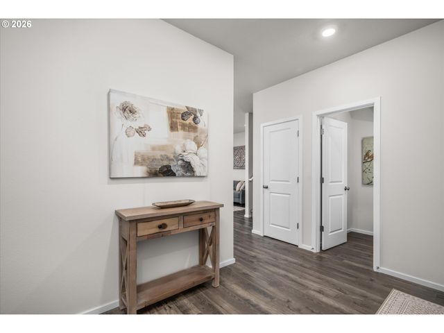 2938 FENYA St, Springfield, OR 97477