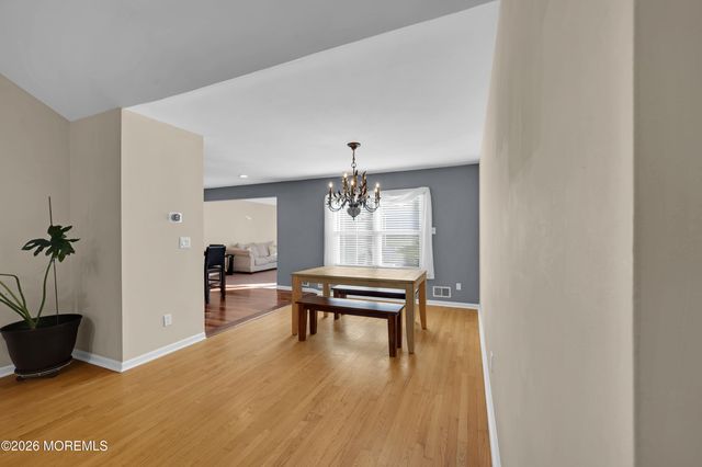 124 Starlight Road, Howell, NJ 07731