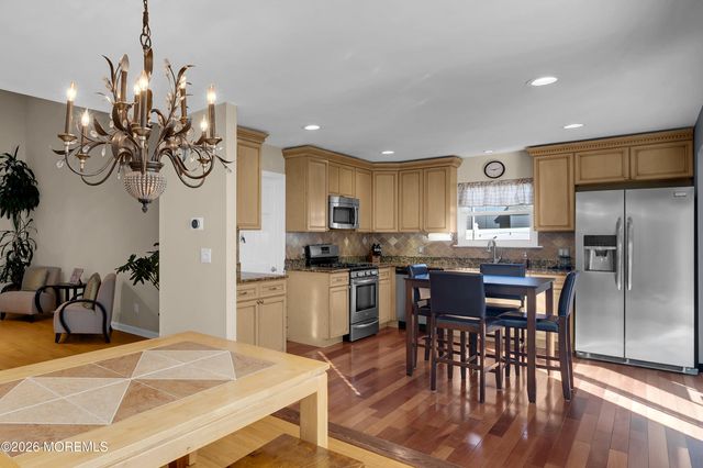 124 Starlight Road, Howell, NJ 07731
