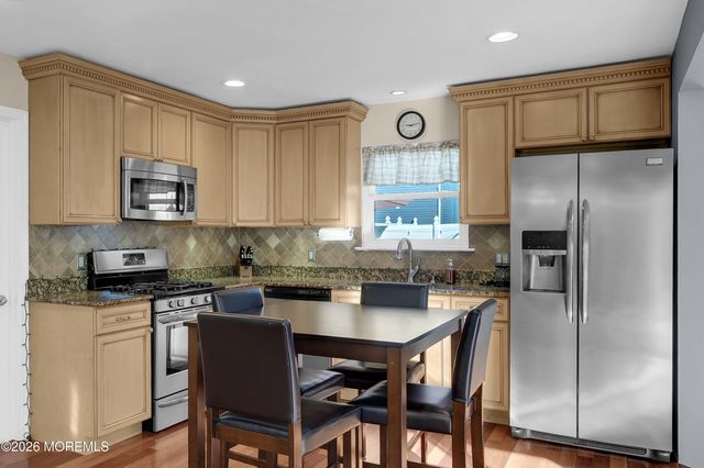 124 Starlight Road, Howell, NJ 07731
