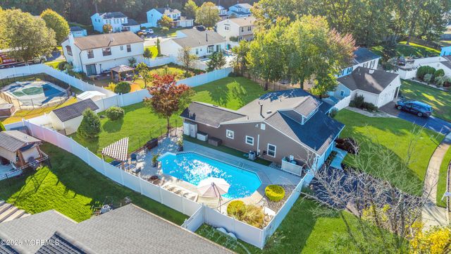 124 Starlight Road, Howell, NJ 07731
