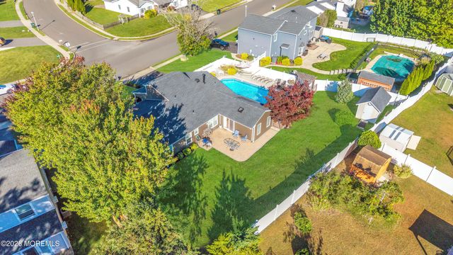 124 Starlight Road, Howell, NJ 07731