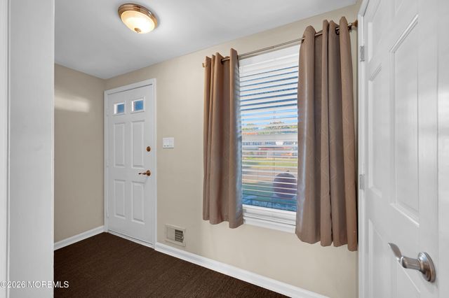 124 Starlight Road, Howell, NJ 07731