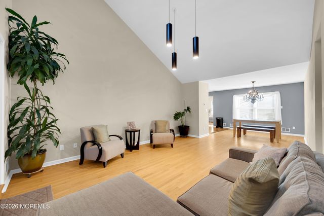 124 Starlight Road, Howell, NJ 07731