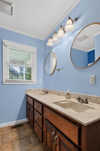 1111 Park Dr, Cookeville, TN 38501