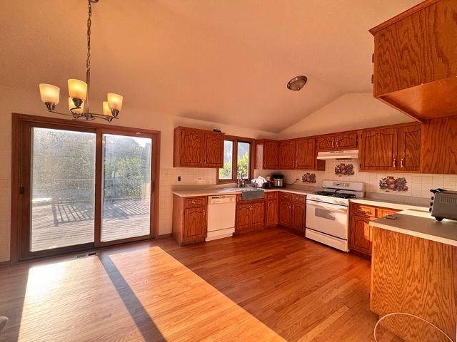 346 Wild Rose Lane, Romeoville, IL 60446