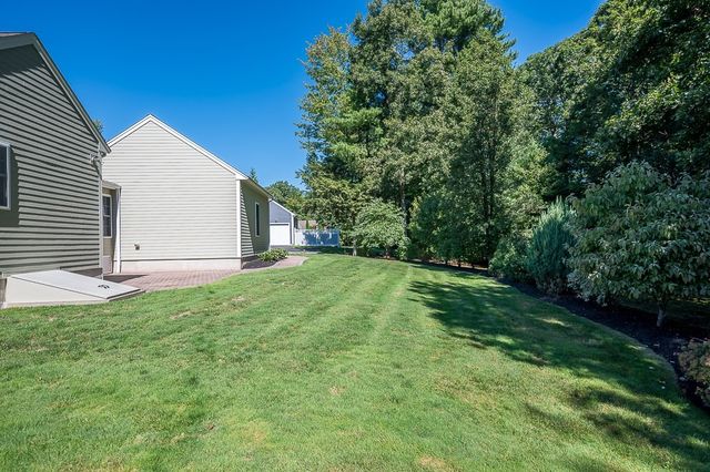 81 Nicholas Dr, Lancaster, MA 01523