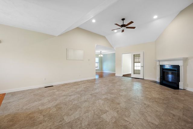 81 Nicholas Dr, Lancaster, MA 01523