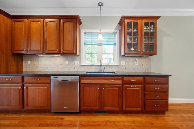 81 Nicholas Dr, Lancaster, MA 01523