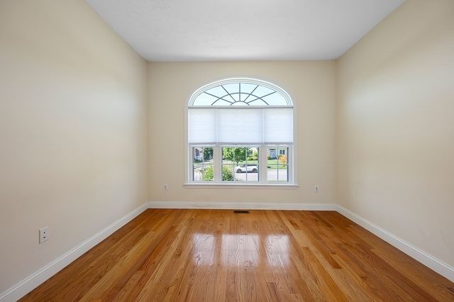81 Nicholas Dr, Lancaster, MA 01523