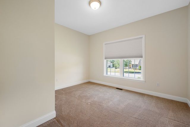 81 Nicholas Dr, Lancaster, MA 01523