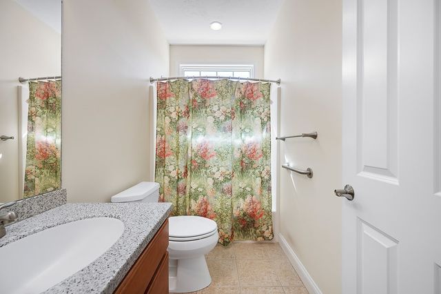 81 Nicholas Dr, Lancaster, MA 01523