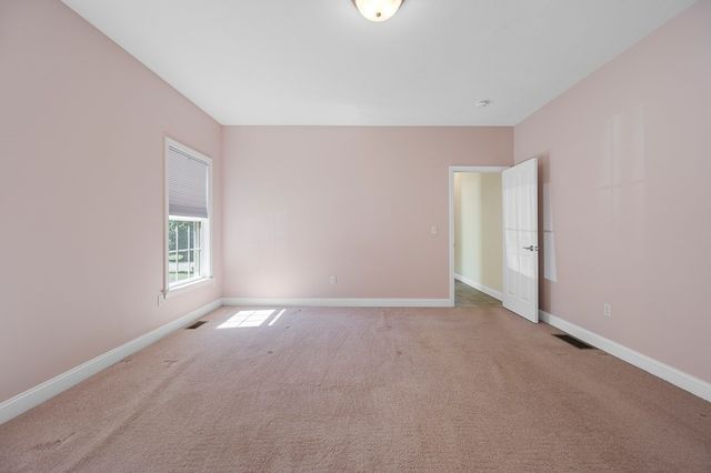 81 Nicholas Dr, Lancaster, MA 01523