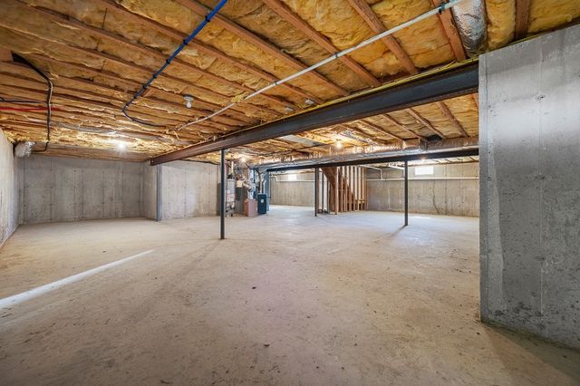 81 Nicholas Dr, Lancaster, MA 01523