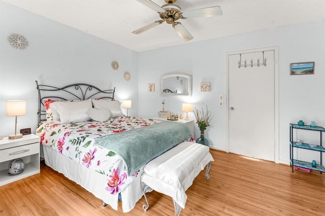 309 Sheffield M 309, West Palm Beach, FL 33417
