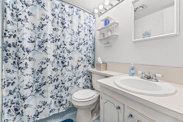 309 Sheffield M 309, West Palm Beach, FL 33417