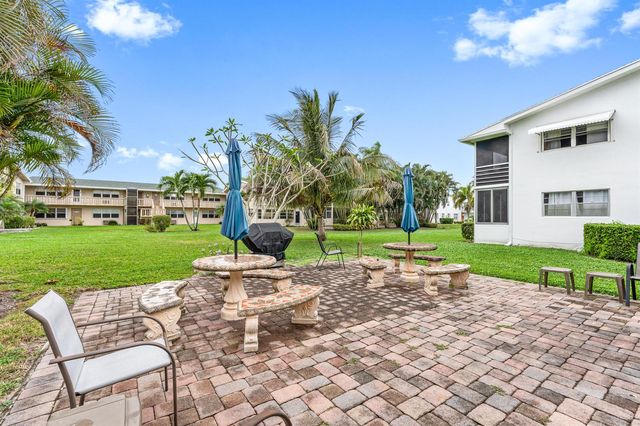 309 Sheffield M 309, West Palm Beach, FL 33417